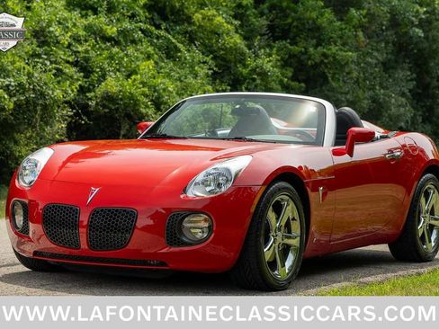 Used 2007 Pontiac Solstice GXP w/ Premium Package RWD image 31