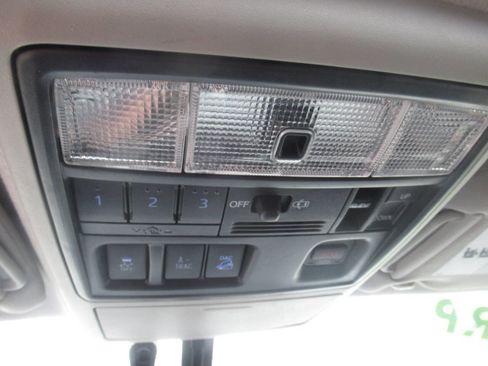 Used 2014 Toyota 4Runner Limited AWD/4WD image 28