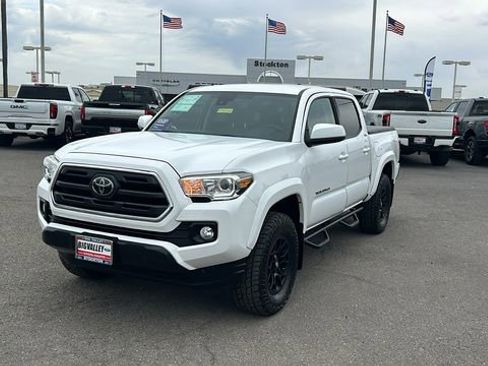 Used 2019 Toyota Tacoma SR5 image 8
