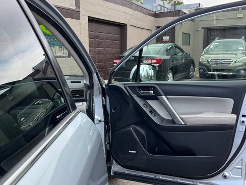 Used 2015 Subaru Forester 2.5i Limited AWD/4WD image 11