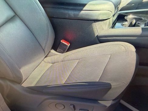 Used 2025 Chevrolet Tahoe Z71 AWD/4WD image 4