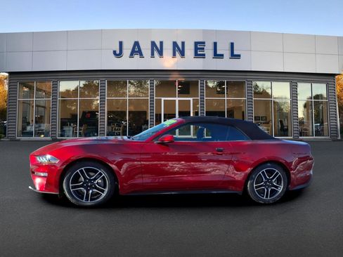 Used 2021 Ford Mustang Convertible w/ Equipment Group 101A image 4