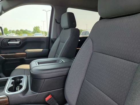 Used 2020 GMC Sierra 1500 Elevation w/ Elevation Value Package AWD/4WD image 14