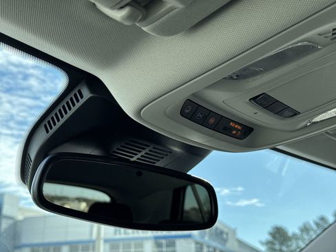 Used 2025 Buick Envision Sport Touring image 27