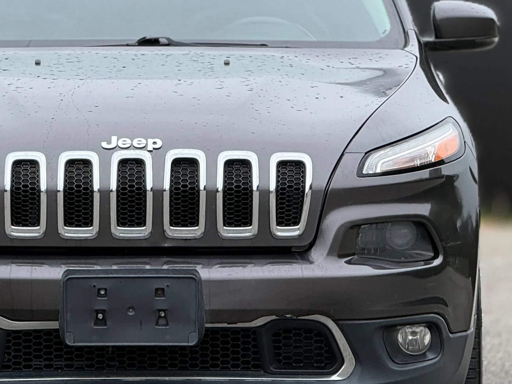Used 2016 Jeep Cherokee Limited AWD/4WD image 12