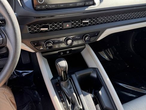 Used 2023 Honda Accord EX image 13