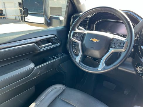Used 2024 Chevrolet Silverado 2500 LTZ image 11