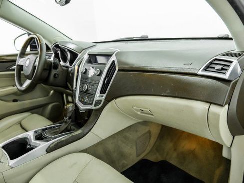 Used 2010 Cadillac SRX Luxury image 10