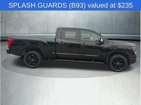 Used 2018 Nissan Titan SL w/ Midnight Edition image 7