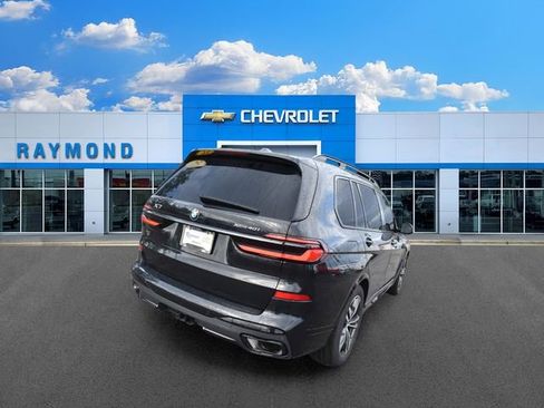 Used 2025 BMW X7 xDrive40i w/ M Sport Package AWD/4WD image 3