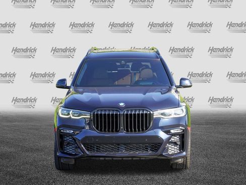 Used 2022 BMW X7 xDrive40i w/ M Sport Package AWD/4WD image 3