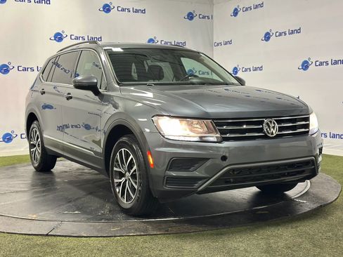 Used 2018 Volkswagen Tiguan SE image 1