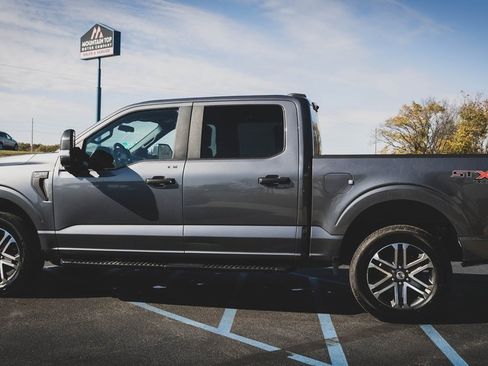 Used 2021 Ford F150 XL w/ STX Appearance Package image 9