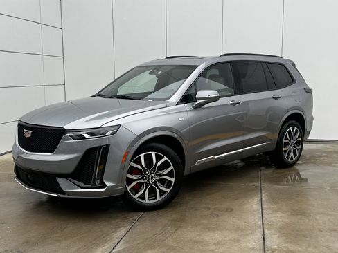 New 2025 Cadillac XT6 Sport w/ Technology Package image 2