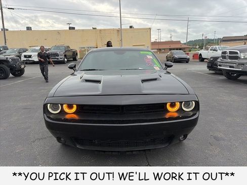 Used 2022 Dodge Challenger SXT w/ Blacktop Package RWD image 2