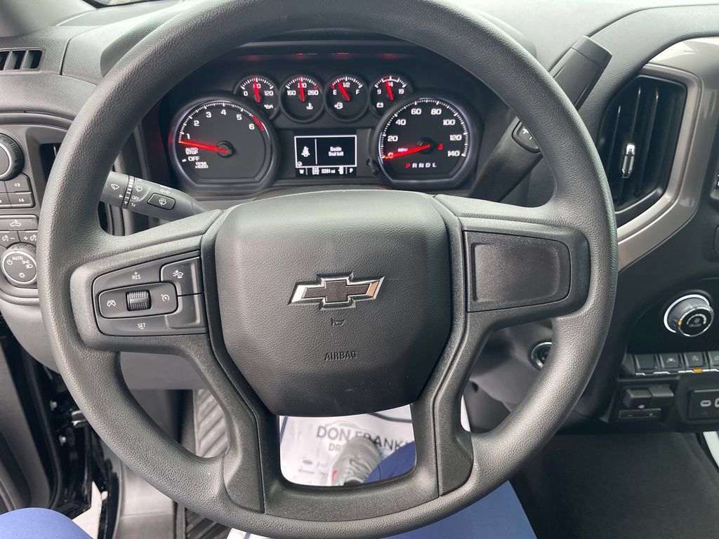 Used 2026 Chevrolet Silverado 1500 Custom Trail Boss w/ LPO, Dark Essentials Package AWD/4WD image 18