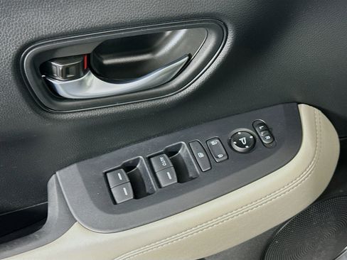 Used 2026 Honda HR-V LX image 15