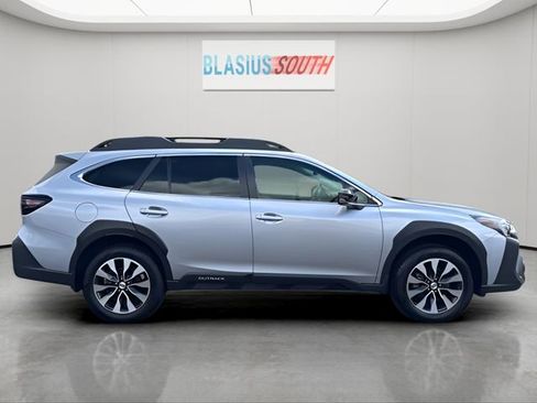 Used 2024 Subaru Outback Limited AWD/4WD image 2