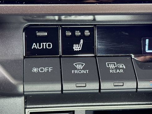 Certified 2025 Toyota Camry XLE AWD/4WD image 20