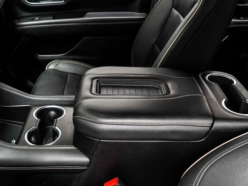 Used 2023 GMC Yukon SLT image 19