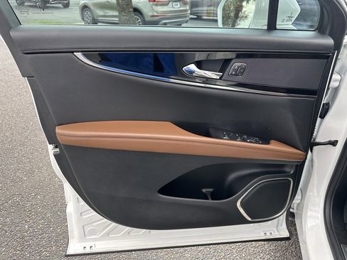 Certified 2023 Lincoln Nautilus Reserve w/ Class II Trailer Tow Package image 10