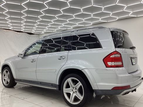Used 2011 Mercedes-Benz GL 550 4MATIC image 11