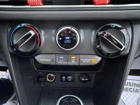 Used 2018 Hyundai Kona SEL w/ SEL Tech Package 02 image 36