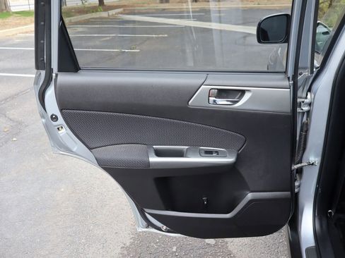 Used 2012 Subaru Forester 2.5X Premium w/ All-Weather Pkg AWD/4WD image 24