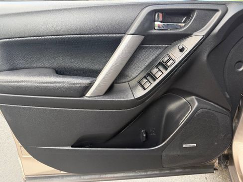 Used 2016 Subaru Forester 2.5i Touring w/ Eyesight & Navigation System image 13