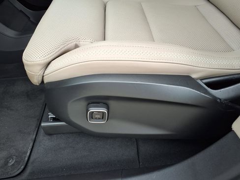 Certified 2025 Volvo EX90 Ultra AWD/4WD image 23