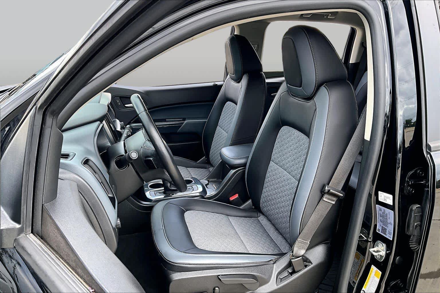 Used 2021 Chevrolet Colorado Z71 w/ Z71 Midnight Edition RWD image 8