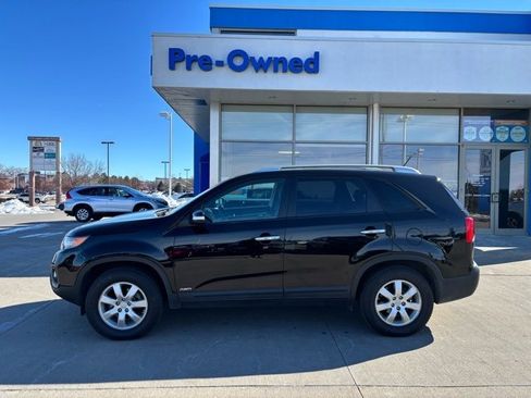 Used 2011 Kia Sorento LX w/ Convenience Pkg image 9