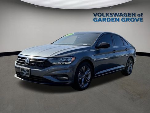 Used 2021 Volkswagen Jetta R-Line image 3