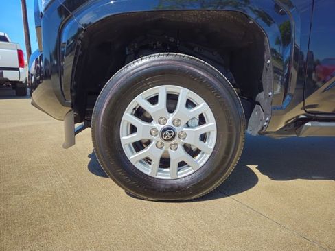 Used 2025 Toyota Tacoma SR5 image 21