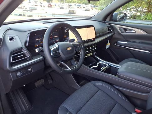 New 2026 Chevrolet Traverse LT FWD image 12