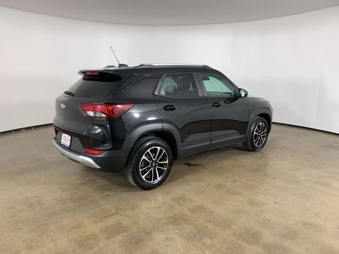 Used 2025 Chevrolet TrailBlazer LT image 8