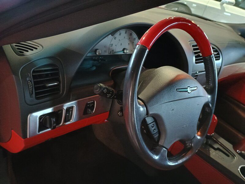 Used 2002 Ford Thunderbird RWD image 17