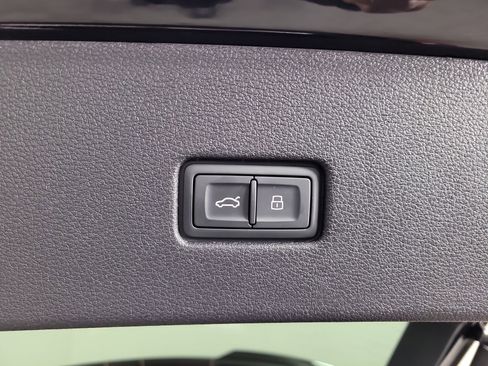 New 2026 Audi RS Q8 performance image 9