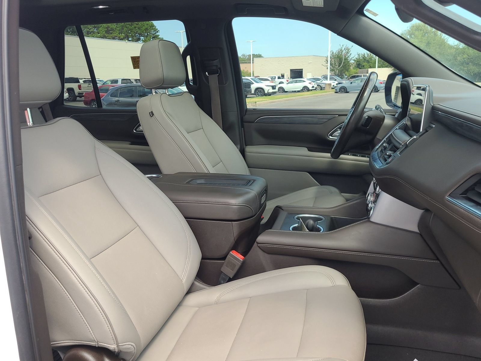Used 2022 GMC Yukon SLT w/ SLT Premium Package AWD/4WD image 21