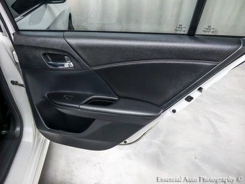 Used 2016 Honda Accord Sport image 27