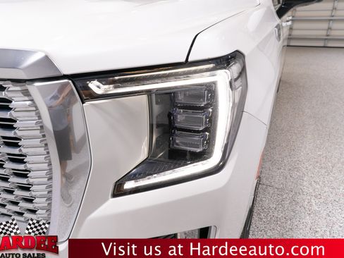 Used 2024 GMC Yukon Denali w/ Advanced Technology Package AWD/4WD image 8