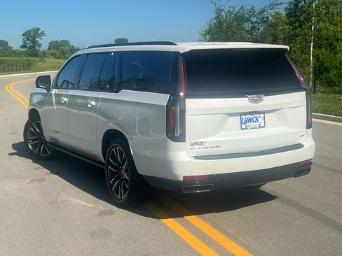 Used 2023 Cadillac Escalade ESV Sport w/ Touring Package AWD/4WD image 2