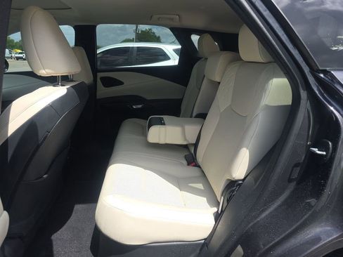 Used 2024 Lexus RX 350 Premium w/ Accessory Package (Z1) image 20