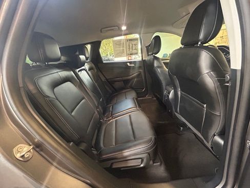 Certified 2022 Ford Escape SEL image 31