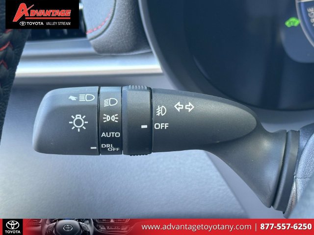 Used 2026 Toyota Sienna XSE FWD image 28