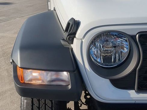 New 2026 Jeep Gladiator Sport image 11