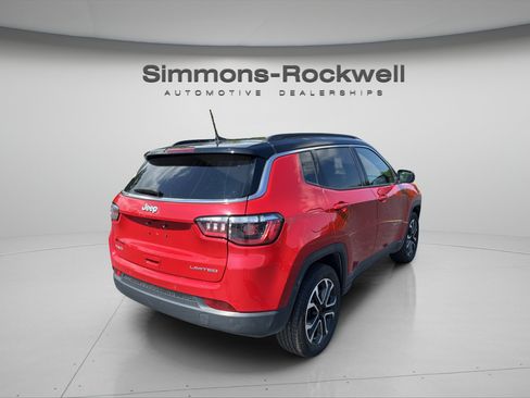 Used 2024 Jeep Compass Limited AWD/4WD image 5