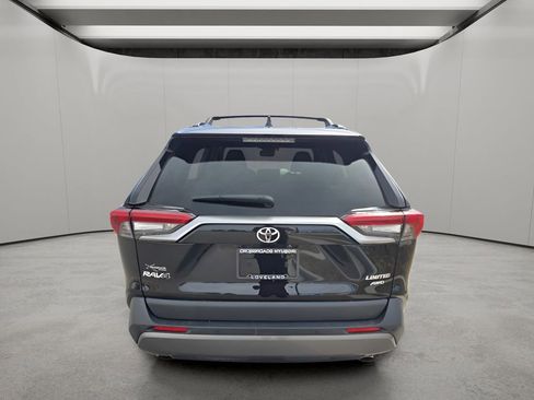 Used 2019 Toyota RAV4 Limited image 4