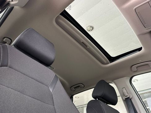 Used 2025 Honda CR-V EX image 17