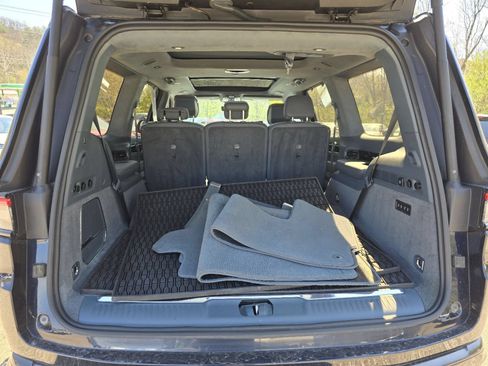 Used 2024 Jeep Grand Wagoneer Series III w/ Quick Order Packagew 28T AWD/4WD image 18
